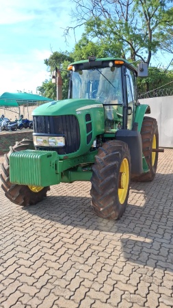 Trator John Deere 6190J ano 2017