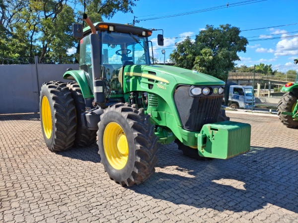 Trator John Deere 7200 J ano 2018