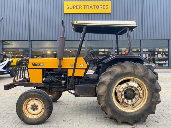 Trator Valtra 785 ano 2009